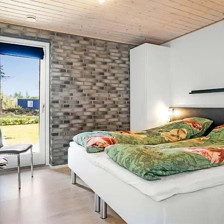 Dom wakacyjny Elviira - 350m From The Sea By Interhome