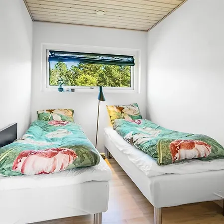 Elviira - 350m From The Sea By Interhome Feriehus Hals